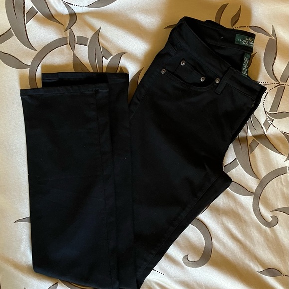 Ralph Lauren Black Mid-Rise Straight Leg Jeans Size 4 - Picture 2 of 7
